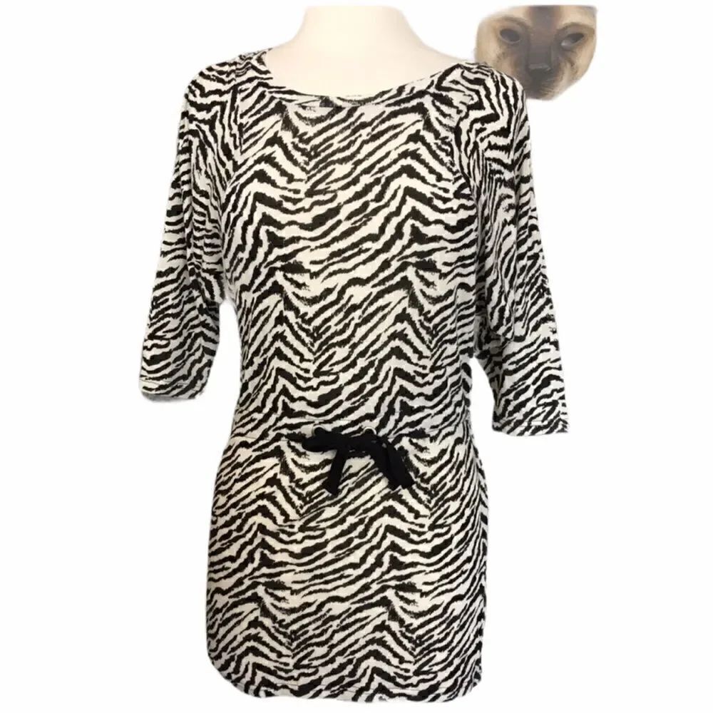 Zebra animal print cinched tie waist poof dress Sm